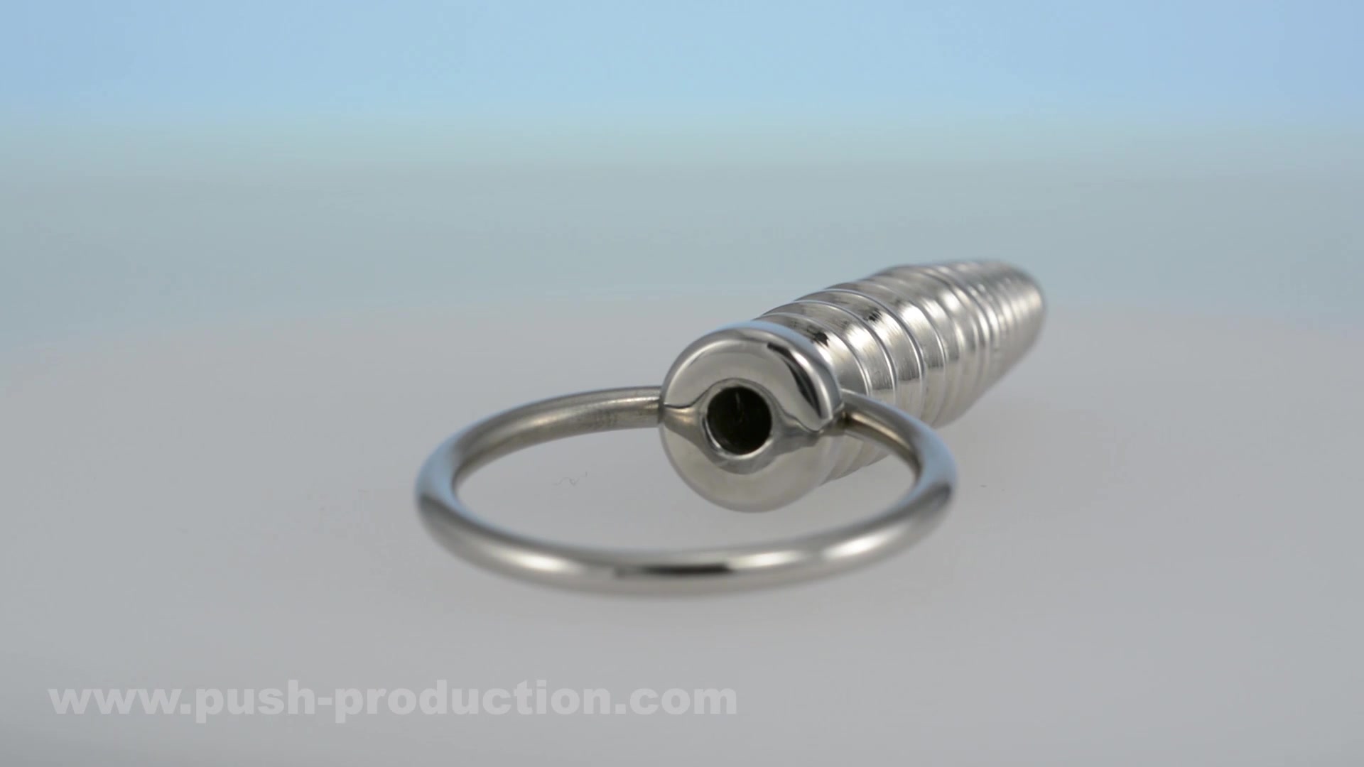 Push Xtreme Fetish - Conic Screw Penis Plug With Ring - Produktvideo.